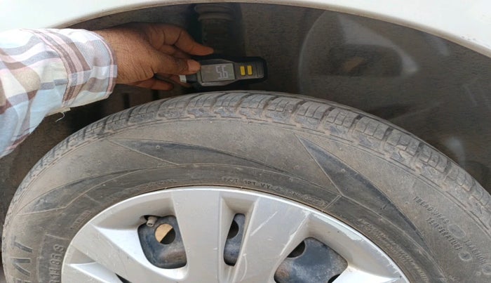 2013 Maruti Swift VXI, Petrol, Manual, 67,185 km, tyre