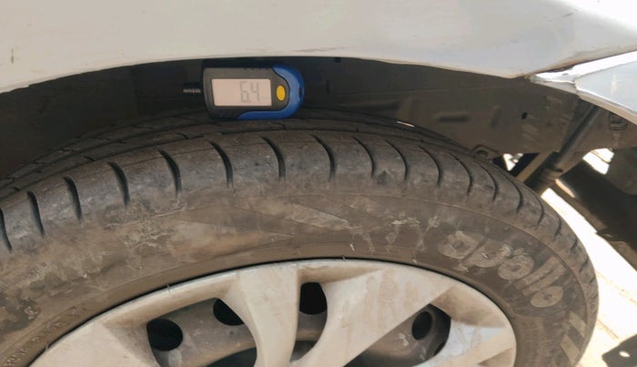 2013 Toyota Etios G, Petrol, Manual, 1,61,969 km, tyre
