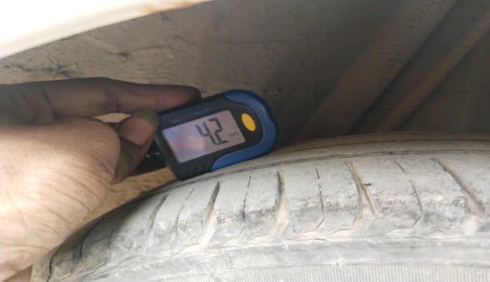 2016 Honda City 1.5L I-VTEC V MT, Petrol, Manual, 1,61,543 km, tyre