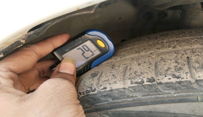 2016 Honda City 1.5L I-VTEC V MT, Petrol, Manual, 1,61,543 km, tyre