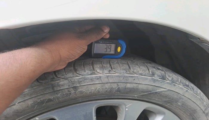 2017 Maruti Baleno ALPHA PETROL 1.2, Petrol, Manual, 12,12,162 km, tyre