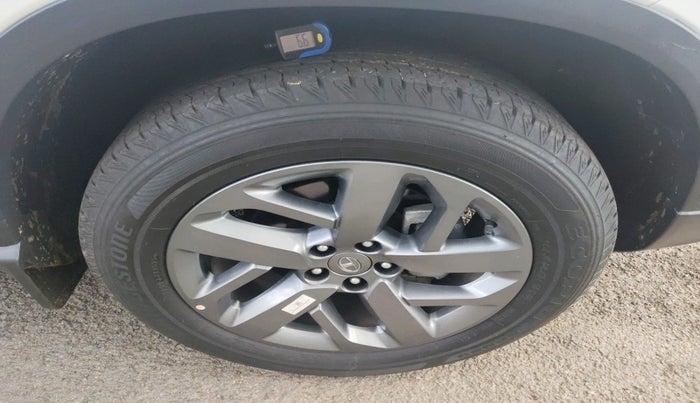 2023 Tata Safari XT PLUS, Diesel, Manual, 13,493 km, tyre