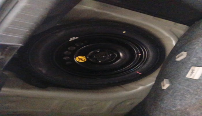 2016 Maruti Baleno ALPHA PETROL 1.2, Petrol, Manual, 70,601 km, tyre