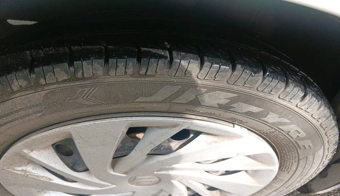 2021 Maruti Ertiga VXI CNG, Petrol, Manual, 96,725 km, tyre