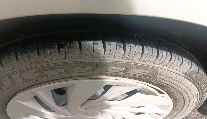 2021 Maruti Ertiga VXI CNG, Petrol, Manual, 96,725 km, tyre