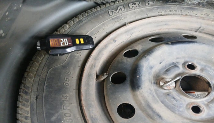 2010 Maruti Swift VDI, Diesel, Manual, 79,040 km, tyre