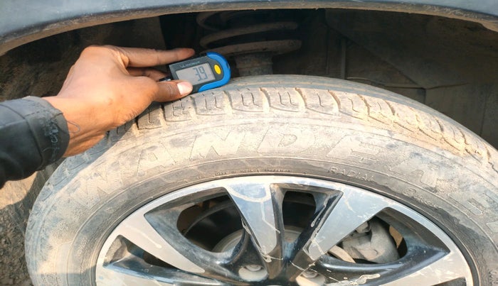 2018 Maruti Vitara Brezza VDI, Diesel, Manual, 38,067 km, tyre