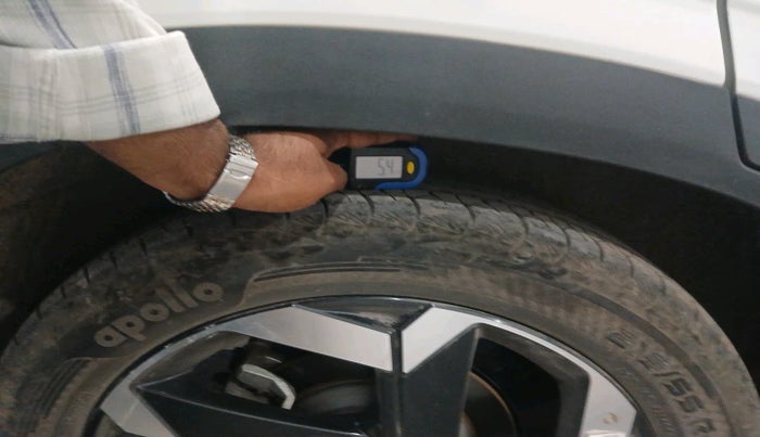 2023 Hyundai ALCAZAR 2.0 SIGNATURE (O) AT 7STR, Petrol, Automatic, 16,090 km, tyre