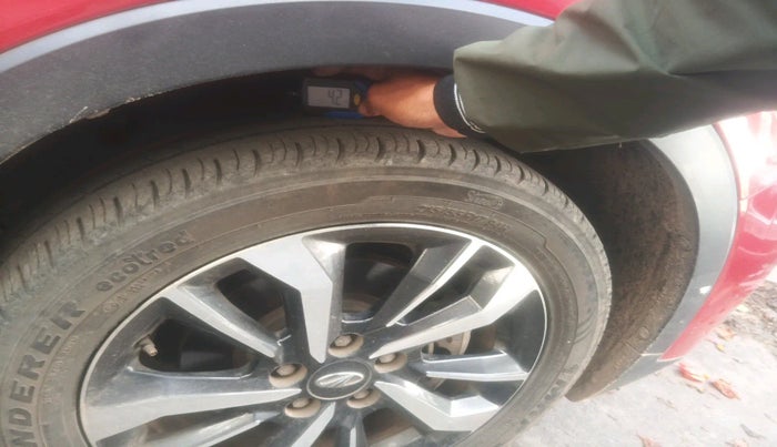 2022 Mahindra XUV300 W8 (O) 1.2 PETROL, Petrol, Manual, 47,974 km, tyre