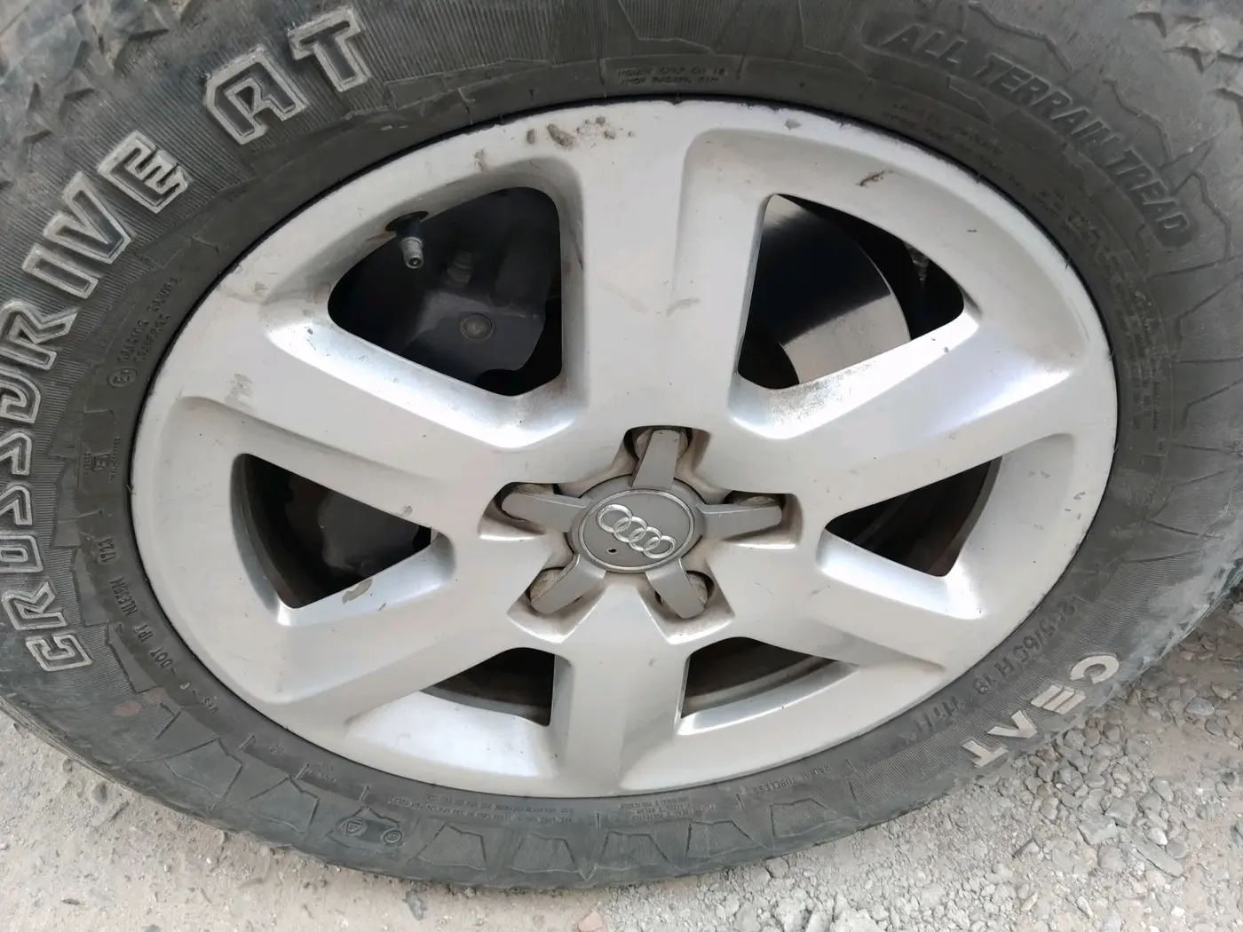 2014 Audi Q7 3.0 TDI PREMIUM PLUS, Diesel, Automatic, 1,81,415 km, tyre