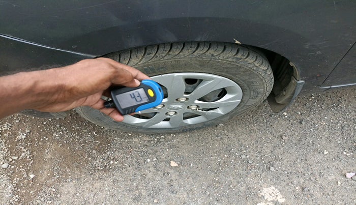 2018 Hyundai Eon MAGNA +, Petrol, Manual, 13,350 km, tyre