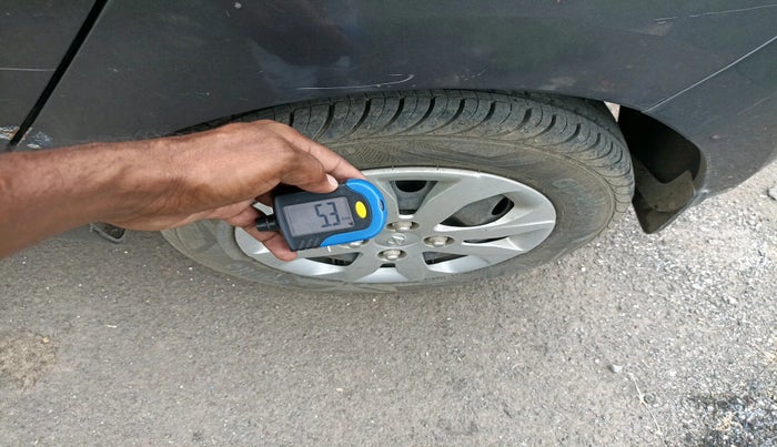 2018 Hyundai Eon MAGNA +, Petrol, Manual, 13,350 km, tyre