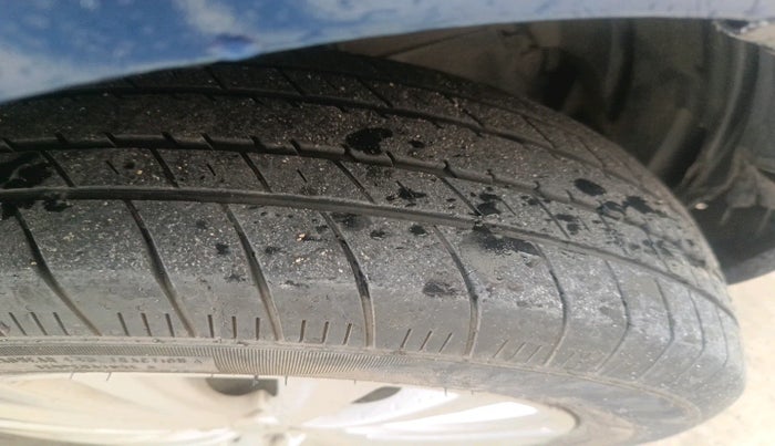 2017 Maruti Ciaz ZETA 1.4  MT PETROL, Petrol, Manual, 66,754 km, tyre