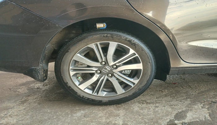 2023 Honda Amaze 1.2L I-VTEC VX, Petrol, Manual, 43,176 km, tyre