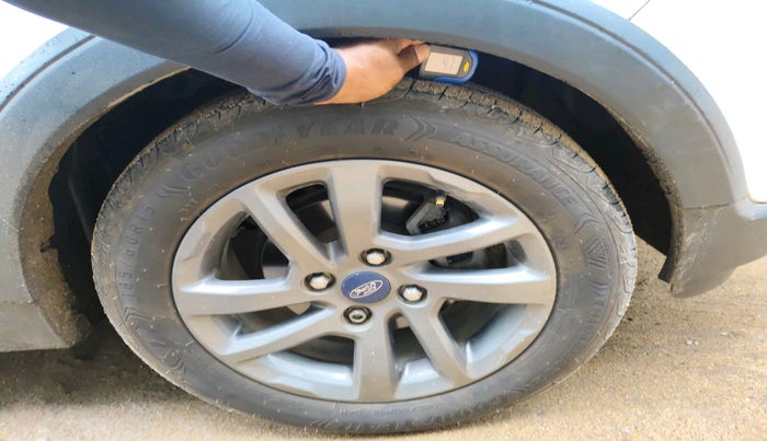 2019 Ford FREESTYLE TITANIUM 1.2 PETROL, Petrol, Manual, 65,342 km, tyre