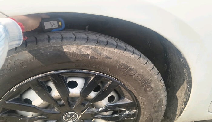 2019 Maruti Swift LXI, Petrol, Manual, 66,202 km, tyre