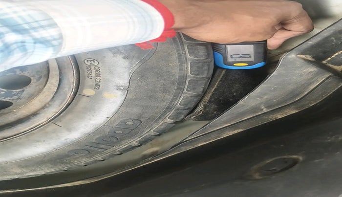 2019 Maruti Swift LXI, Petrol, Manual, 66,202 km, tyre