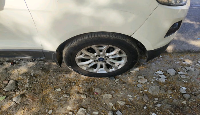 2014 Ford Ecosport TITANIUM 1.5L DIESEL, Diesel, Manual, 1,80,146 km, tyre