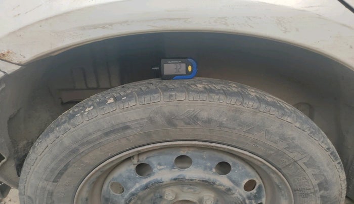 2016 Maruti Swift VDI, Diesel, Manual, 1,27,223 km, tyre