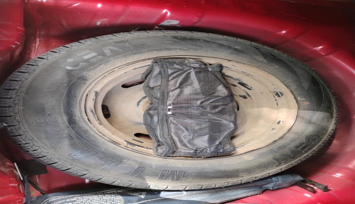 2016 Renault Kwid RXT 0.8, Petrol, Manual, 88,114 km, tyre