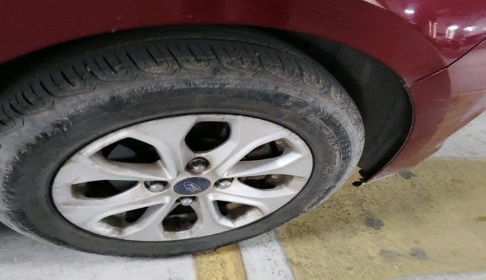 2016 Ford New Figo TITANIUM 1.2 PETROL MT, Petrol, Manual, 97,197 km, tyre