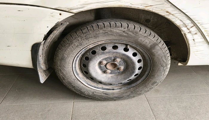 2011 Toyota Etios G, Petrol, Manual, 70,918 km, tyre