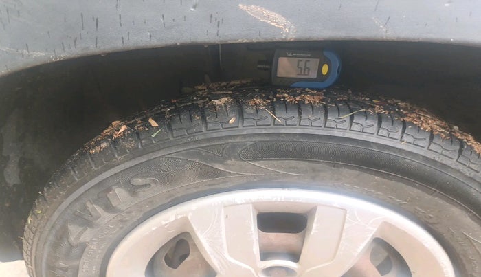 2016 Renault Kwid RXT 0.8, Petrol, Manual, 1,04,402 km, tyre