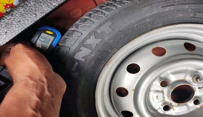 2014 Maruti Wagon R 1.0 LXI, Petrol, Manual, 31,895 km, tyre