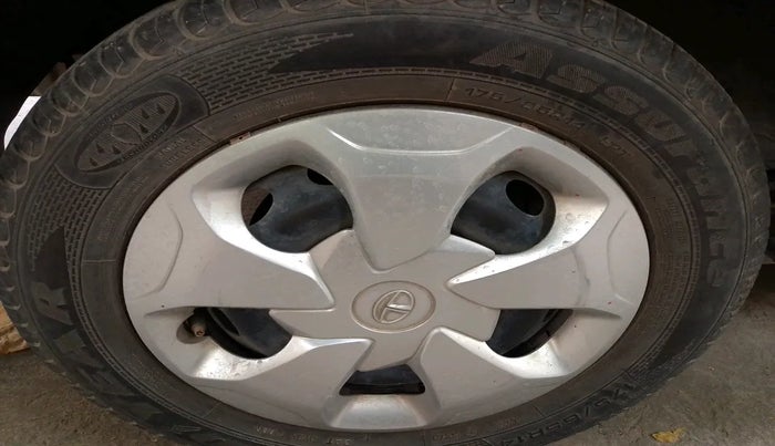 2018 Tata TIGOR XM PETROL, Petrol, Manual, 31,227 km, tyre