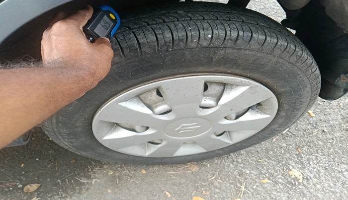 2012 Maruti Wagon R 1.0 LXI CNG, Petrol, Manual, 32,173 km, tyre