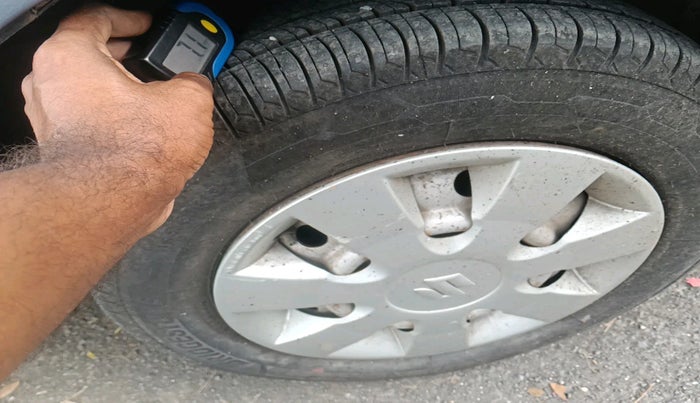 2012 Maruti Wagon R 1.0 LXI CNG, Petrol, Manual, 32,173 km, tyre