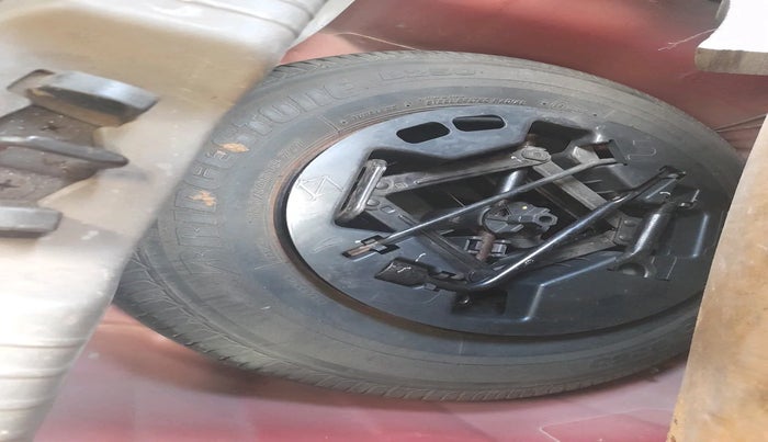 2011 Hyundai i10 MAGNA 1.2, Petrol, Manual, 49,592 km, tyre