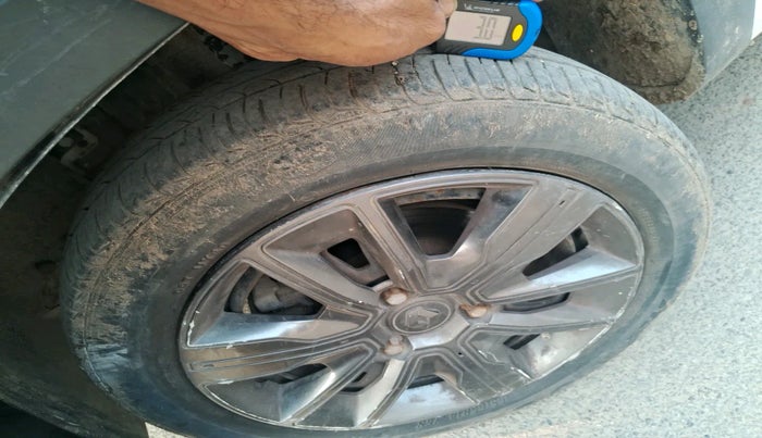 2020 Renault Kwid RXL, Petrol, Manual, 16,739 km, tyre