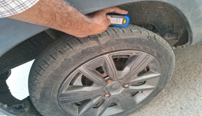 2020 Renault Kwid RXL, Petrol, Manual, 16,739 km, tyre