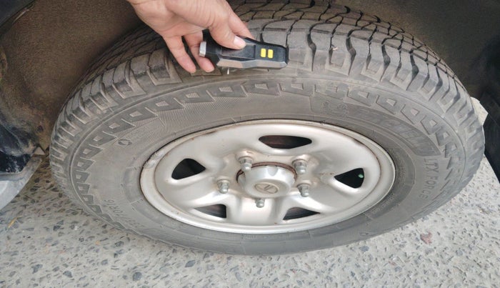 2015 Tata Safari Storme 2.2 EX 4X2, Diesel, Manual, 71,428 km, tyre