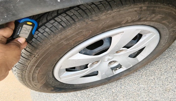 2019 Renault Kwid RXT 0.8 (O), Petrol, Manual, 32,994 km, tyre