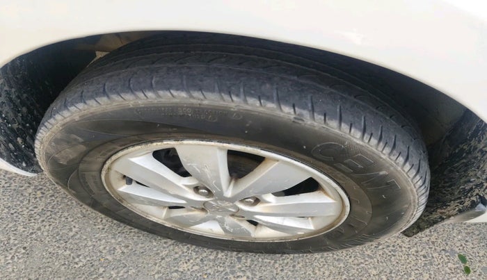 2013 Hyundai i20 SPORTZ 1.2, Petrol, Manual, 1,25,065 km, tyre