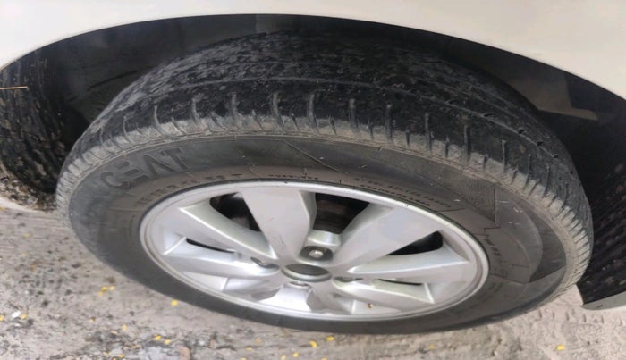 2013 Hyundai i20 SPORTZ 1.2, Petrol, Manual, 1,25,065 km, tyre