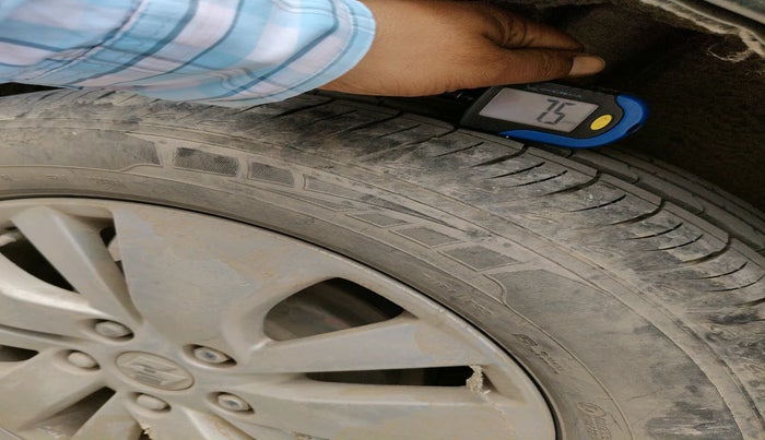 2017 Maruti Vitara Brezza VDI, Diesel, Manual, 2,47,992 km, tyre