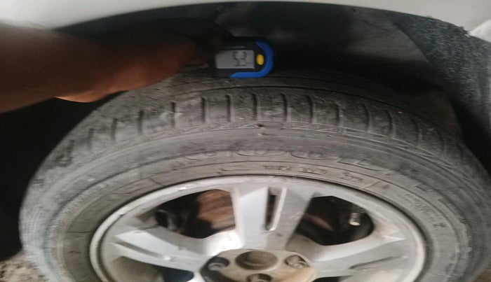 2011 Hyundai i20 SPORTZ 1.2, Petrol, Manual, 68,109 km, tyre