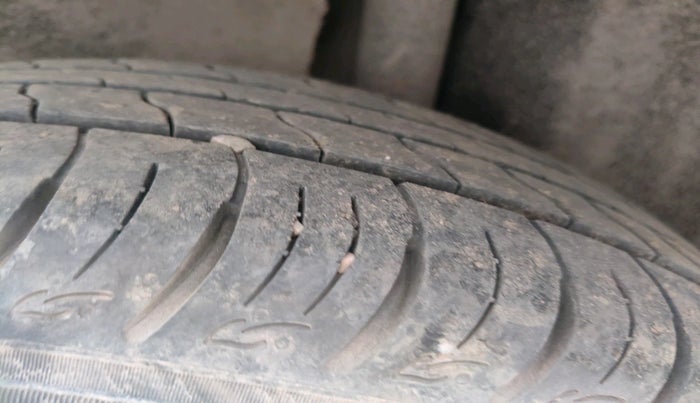 2017 Ford Ecosport TITANIUM 1.5L DIESEL, Diesel, Manual, 1,03,816 km, tyre