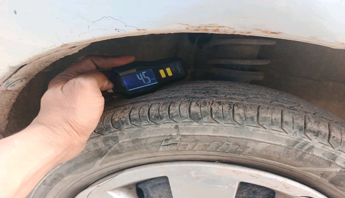 2015 Maruti Alto K10 VXI (O), Petrol, Manual, 80,268 km, tyre