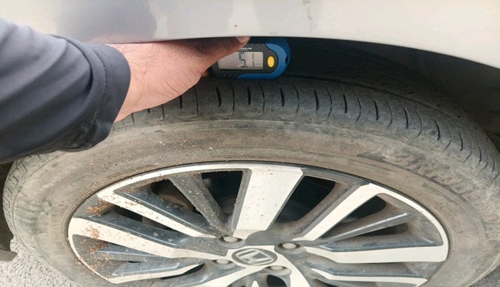 2021 Honda City 1.5L I-VTEC ZX, Petrol, Manual, 20,225 km, tyre