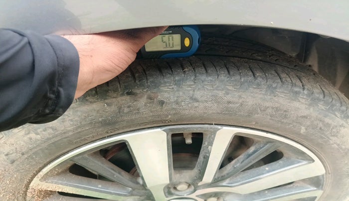 2021 Honda City 1.5L I-VTEC ZX, Petrol, Manual, 20,225 km, tyre