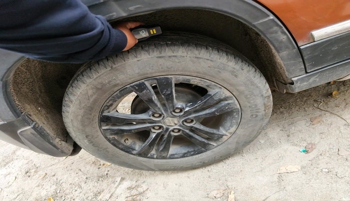 2018 Maruti Vitara Brezza ZDI PLUS AT DUAL TONE, Diesel, Automatic, 1,19,530 km, tyre