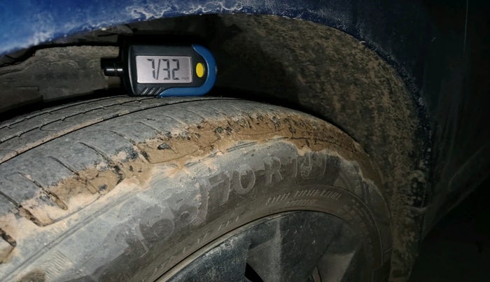 2014 Hyundai Xcent S 1.2, Petrol, Manual, 1,43,916 km, tyre