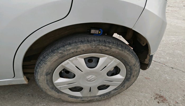 2014 Maruti Wagon R 1.0 VXI, Petrol, Manual, 1,09,307 km, tyre