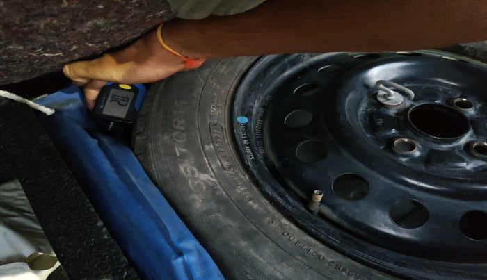 2014 Maruti Wagon R 1.0 VXI, Petrol, Manual, 1,09,307 km, tyre