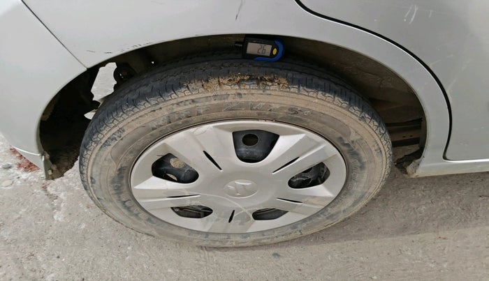 2014 Maruti Wagon R 1.0 VXI, Petrol, Manual, 1,09,307 km, tyre