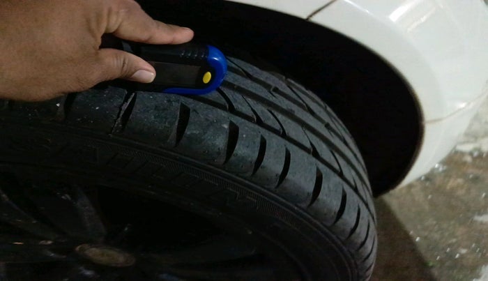 2010 Mercedes Benz C Class 250 CGI ELEGANCE, Petrol, Automatic, 43,994 km, tyre